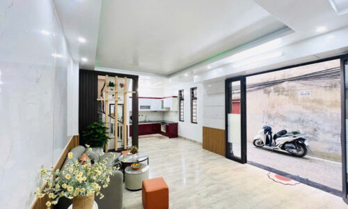 NHÀ 3 TẦNG ĐỘC LẬP 46m2 SAU 1 NHÀ MẶT ĐƯỜNG PHỐ PHƯƠNG LƯU