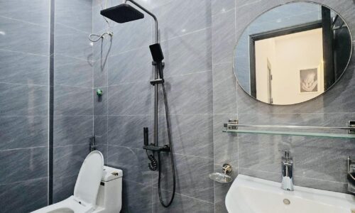 Bán Nhà 3 Tầng 62m2 sân cổng độc lập Trung Tâm Phố Lạch Tray Gia Viên Ngô Quyền