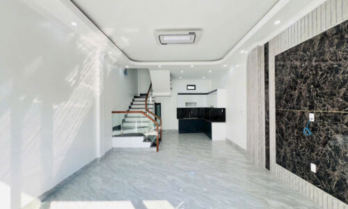 Bán Nhà 40m2 Xây 3 Tầng Hàng Tổng Ngõ 3m Ô Tô Đỗ Gần Nhà