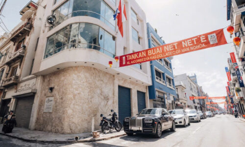 MẶT ĐƯỜNG HOÀNG QUÝ TÔ HIỆU NHÀ LÔ GÓC 5 TẦNG THANG MÁY VỪA Ở VỪA KINH DOANH